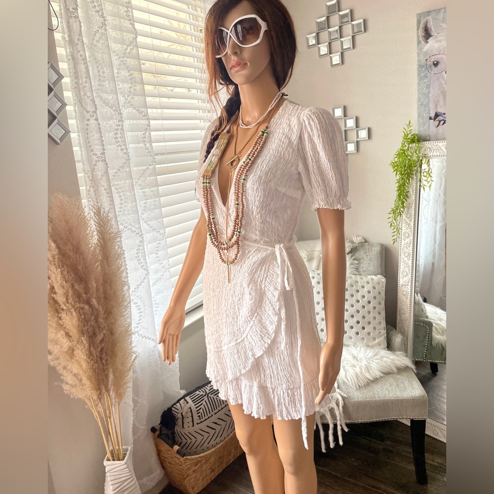 White Mini Short Sleeve Wrap Dress Small